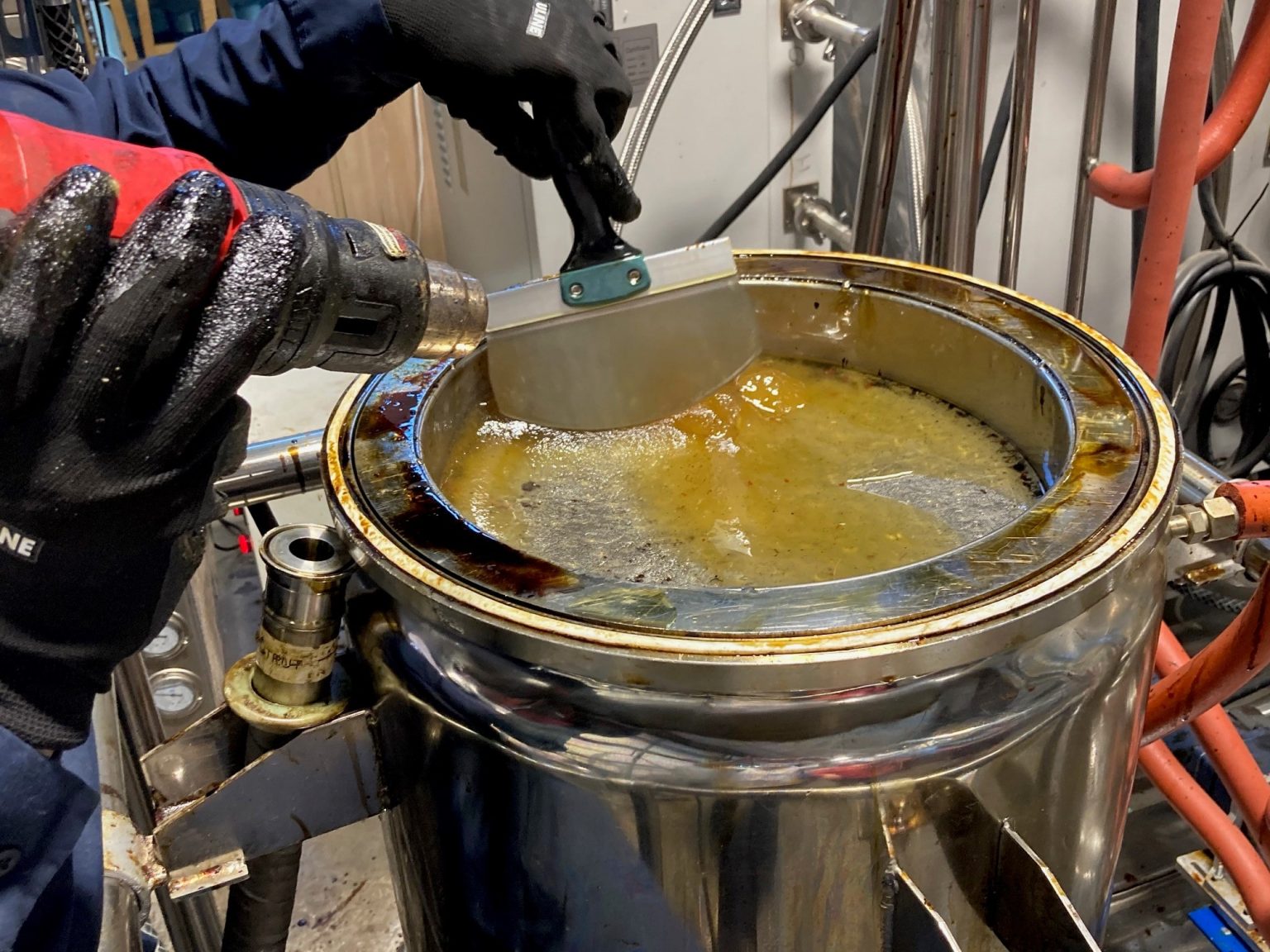 Shopping for used extraction equipment? Insiders dish 6 key do’s and don’ts